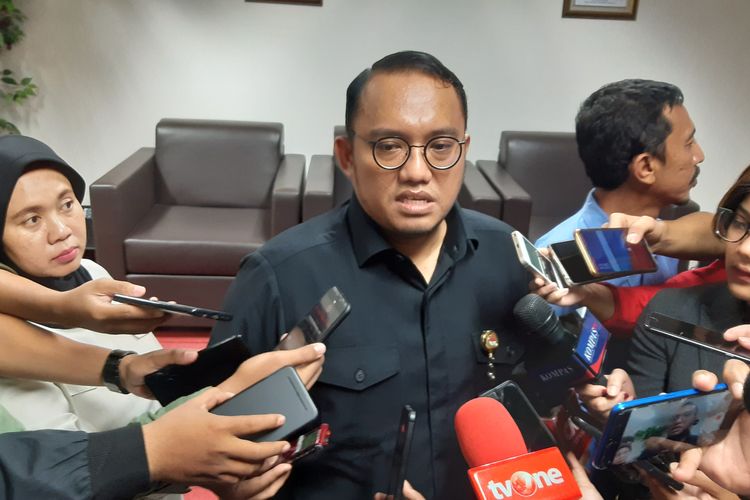 Juru Bicara Menteri Pertahanan Prabowo Subianto, Dahnil Anzar Simanjuntak di Kantor Kementerian Pertahanan, Jalan Medan Merdeka Barat, Jakarta, Kamis (16/1/2020).