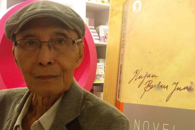 Biografi Sapardi Djoko Damono Penyair Legendaris Indonesia Halaman All Kompas Com