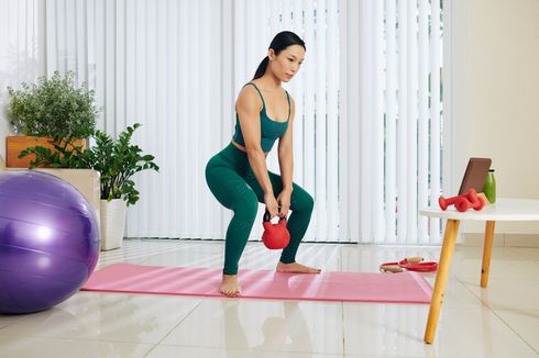 Ketahui Manfaat Kettlebell, Olahraga yang Mampu Membakar Banyak Lemak