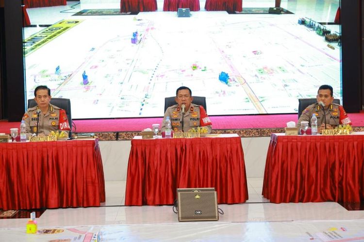 Wakapolda DIY Brigjen Pol R. Slamet Santoso saat memimpin Tactical Floor Game (TFG) dalam rangka persiapan pernikahan Kaesang Pangarep dan Erina Gudono (Foto Dokumentasi Humas Polda DIY)