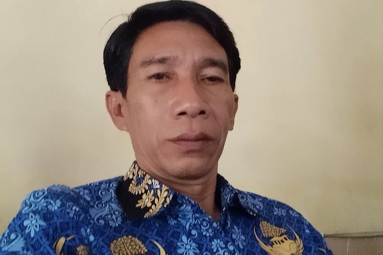 Kisah di Balik Aksi Heroik Syaifullah Panjat Tiang Bendera, Berjuang demi Istri yang Sakit Ginjal
