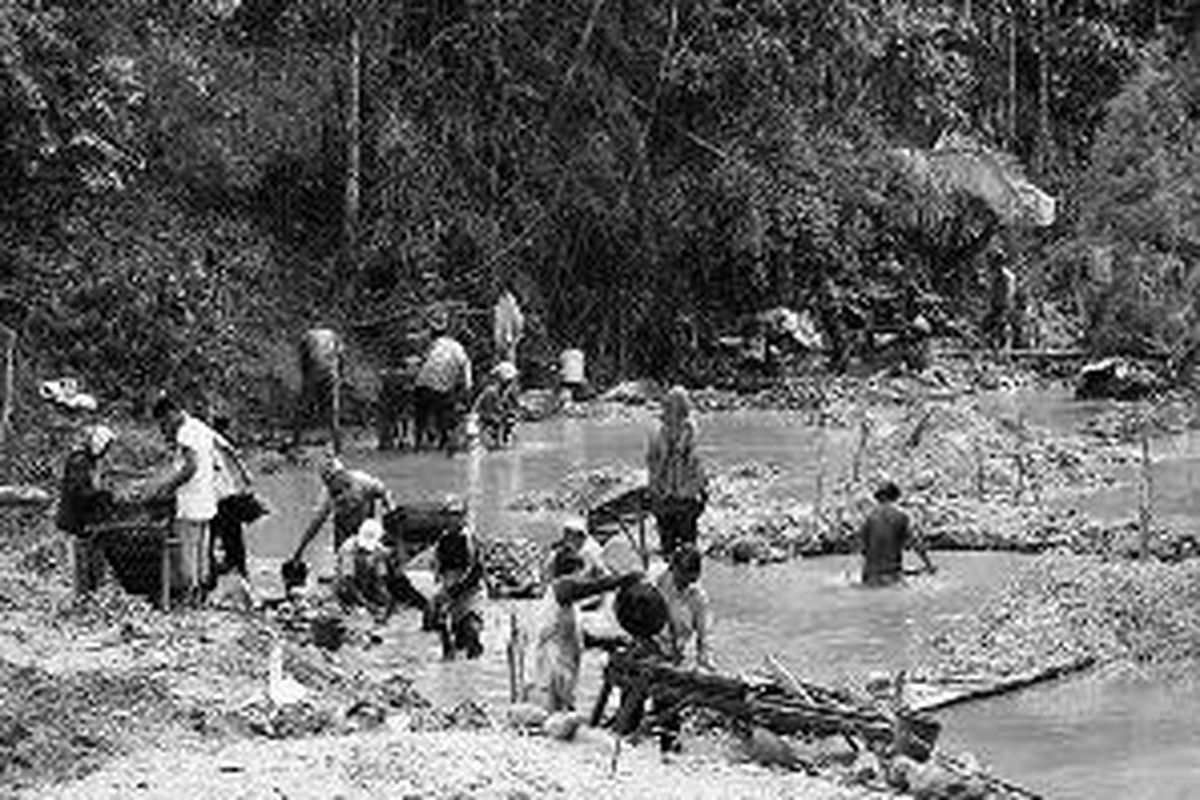 Penambangan emas tradisional 