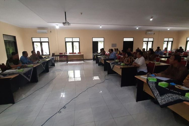 Mediasi terkait pendirian tempat ibadah gereja Pantekosta di Kantor Kecamatan Sedayu, Bantul Selasa (9/7/2019)