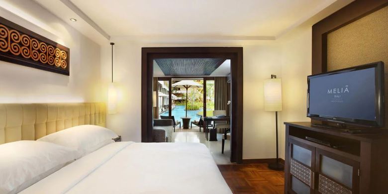 Tipe The Level Lagoon Access Junior Suite di Melia Bali.