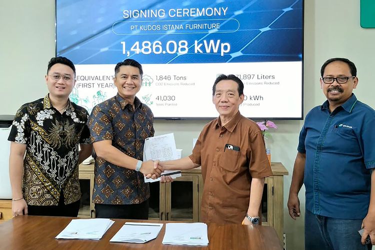 Industri Furnitur Beralih ke Energi Surya, PLTS Atap Dibangun di Fasilitas Produksi