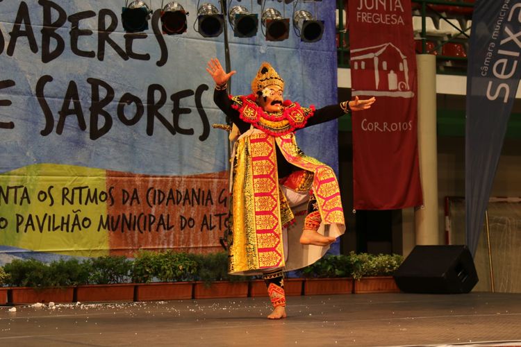 Pertunjukan tarian Topeng Keras dari Bali yang menceritakan tentang karakter ksatria, berani, dan keras.