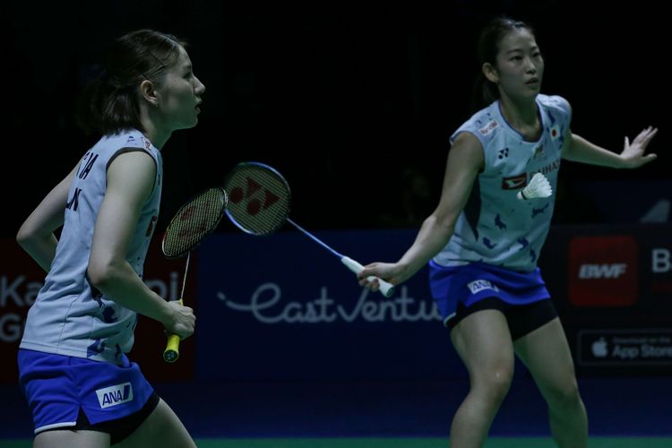 Ganda putri Jepang, Nami Matsuyama/Chiharu Shida bertanding melawan rekan senegaranya, Yuki Fukushima/Sayaka Hirota pada laga final Indonesia Open 2022 di Istora Senayan, Jakarta, Minggu (19/6/2022). Nami Matsuyama/Chiharu Shida tampil sebagai juara setelah menang dengan skor 21-18 dan 22-20