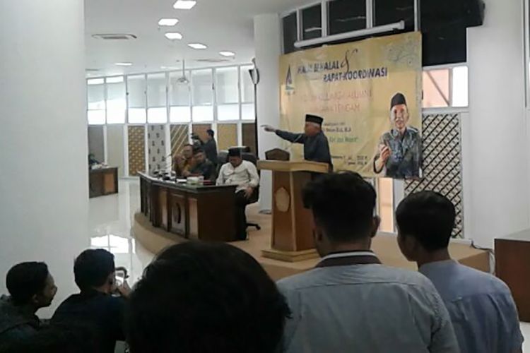 Amien Rais saat berpidato di acara Halalbihalal Rakor Forum Keluarga Alumni IMM di UMS, Minggu (9/7/2017). 