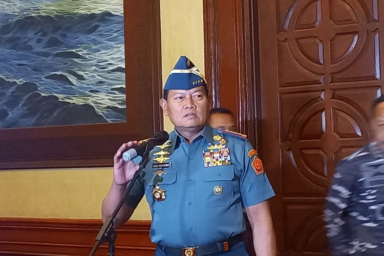 Panglima TNI Laksamana Yudo Margono usai acara exit briefing di Balai Samudra, Kelapa Gading, Jakarta Utara, Rabu (21/12/2022).
