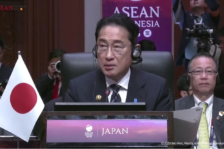 Perdana Menteri Jepang Fumio Kishida saat menghadiri Konferensi Tingkat Tinggi (KTT) ke-26 ASEAN-Jepang di Jakarta Convention Center (JCC), Rabu (6/9/2023).