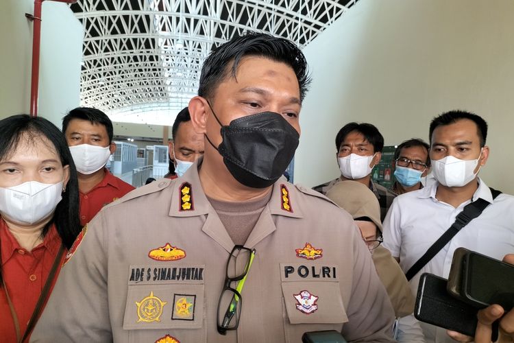 Kepala Polresta Solo (Kapolresta) Solo, Komisaris Besar Polisi (Kombes Pol) Ade Safri Simanjuntak