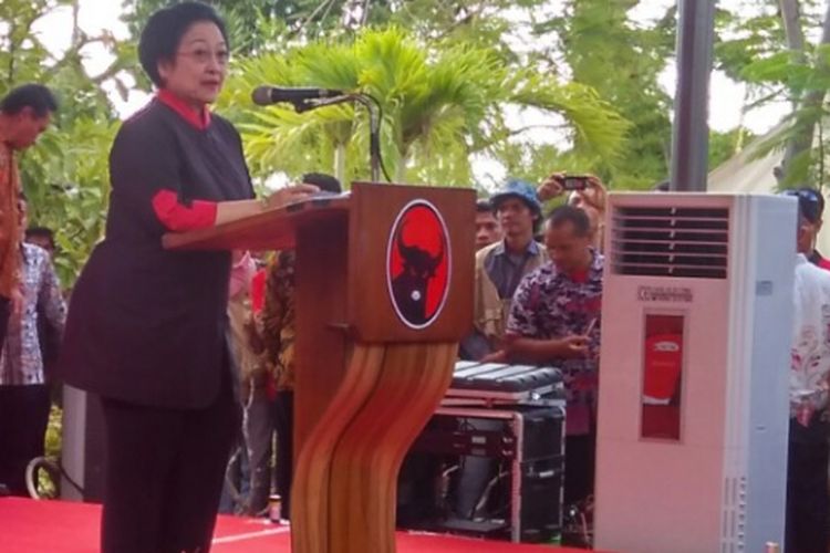 Megawati Soekarnoputri saat berada di Mataram