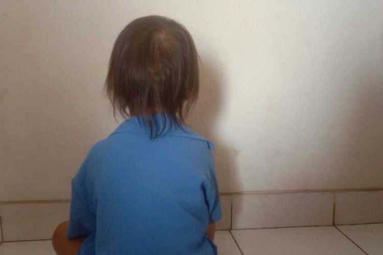 Sabrina (rambut panjang) dan Laras (baju biru) dua anak dengan kondisi Stunting. Sabrina dan Laras bukan lah anak yang lahir dari keluarga miskin, asupan gizi hingga fasilitas lainnya dimiliki kedua orang tuanya.