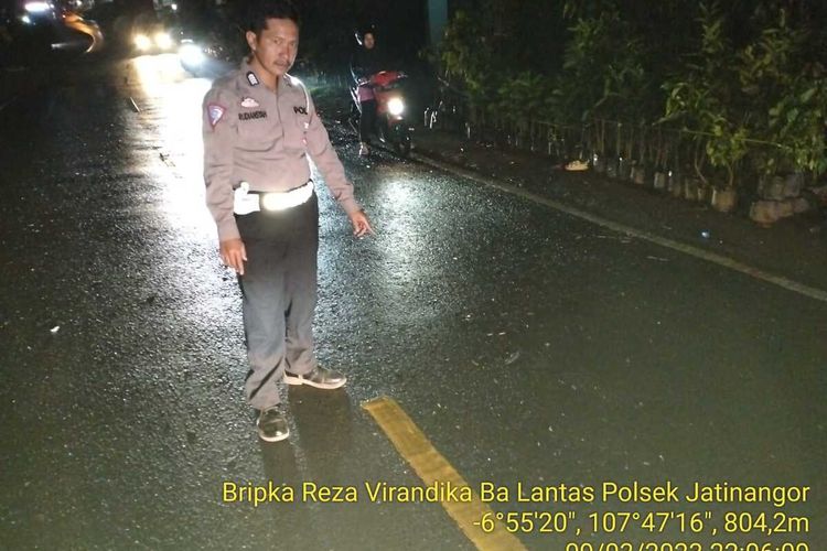 Kecelakaan maut antara motor Honda Beat vs Yamaha Aerox di Jalan Raya Bandung-Cirebon, tepatnya di Jatinangor, Sumedang, Kamis (9/3/2023) malam. DOK. Polsek Jatinangor/KOMPAS.com