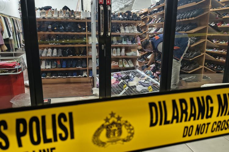 Olah TKP di Toko Wilayah Karanganyar, Polisi Pastikan Ada Kekerasan dan Ditemukan Bercak Darah di Kasir dan Ruang Ganti Pakaian