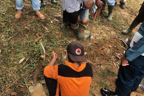 Isak Tangis Keluarga di Makam Eks Casis TNI Korban Pembunuhan Serda Adan