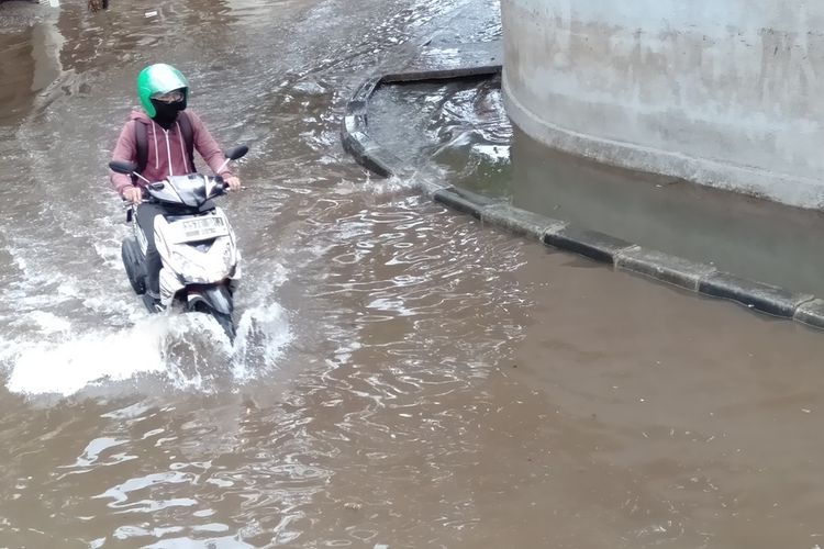 banjir di kawasan Jalan Kemang Utara V, Jakarta Selatan, Kamis (2/1/2020)