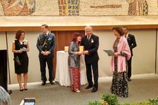 Perkuat Kerjasama RI-Swedia, CEO Sintesa Group Raih Penghargaan dari Raja Gustav
