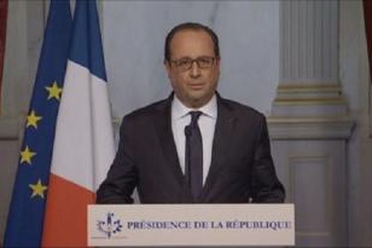 Presiden Prancis Francois Hollande berpidato di televisi nasional Prancis paska serangan teroris di ibukota Paris yang menewaskan ratusan orang, Jumat (13/11)