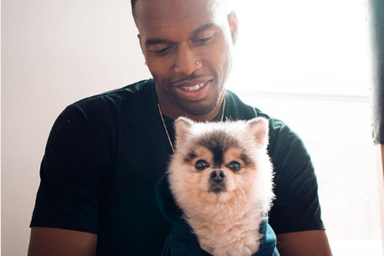 Daniel Sturridge dan anjing kesayangannya. 