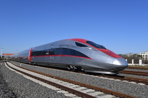 China Begins to Ship Bullet Trains to Indonesia