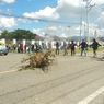 Ratusan Petani di Bima Blokade Jalan Tuntut Kenaikan Harga Jagung
