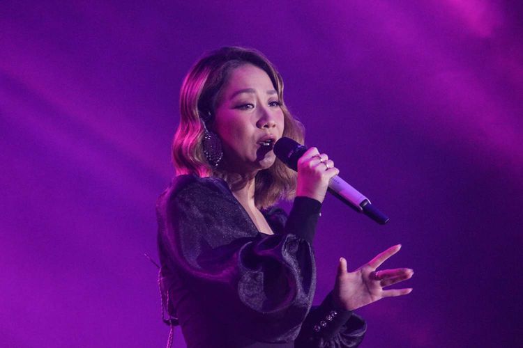 Bunga Citra Lestari saat tampil di acara Romantic Valentine concert with Ronan keating di Hotel Pullman Central Park, Jakarta Barat Sabtu(29/2/2020). Bunga Citra Lestari membawakan lagu Cinta Sejati.(KOMPAS.com/DIENDRA THIFAL RAHMAH)