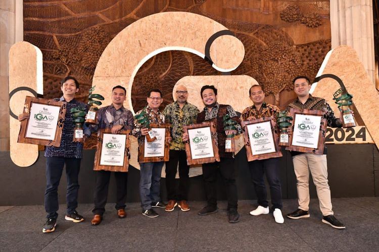 Pertamina Patra Niaga memulai 2024 dengan menerima 57 Penghargaan Nasional dalam ajang Indonesia Green Award ke-15 2024.
