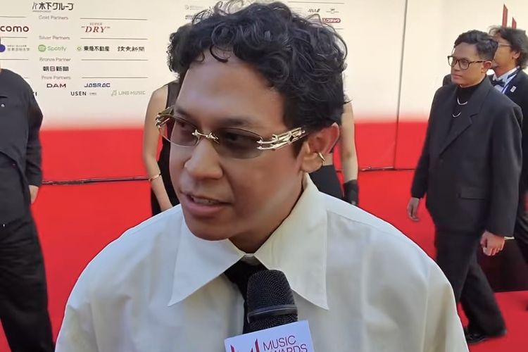 Jawaban Hindia soal Kemejanya di Music Awards Japan 2026, Punya Makna Mendalam