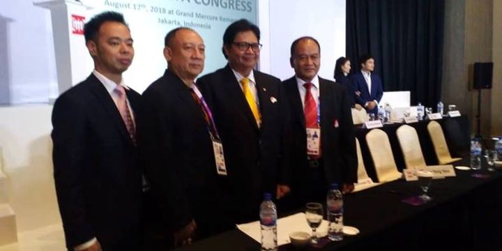 Ketua Umum  PB Wushu Indonesia, Airlangga Hartarto (tengah) menargetkan 1 medali emas pada Asean Games 2018 yang dilaksanakan di Jakarta dan Palembang