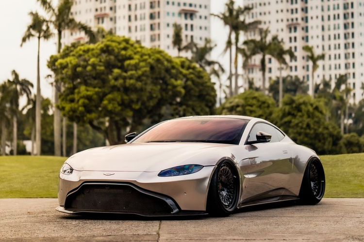 Aston Martin Vantage