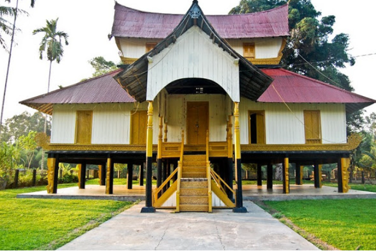 Istana Rakon, peninggalan Kerajaan Rakon