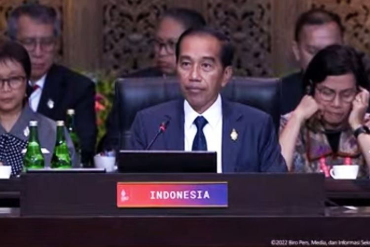 Presiden Joko Widodo saat membuka KTT G20 2022 di The Apurva Kempinski, Bali, Selasa (15/11/2022).