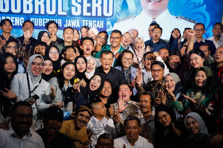 Gubernur Jateng Ahmad Luthfi bersama perantau asal Jateng di acara Gubernur Menyapa, Ngobrol Seru Bareng Gubernur Jawa Tengah.