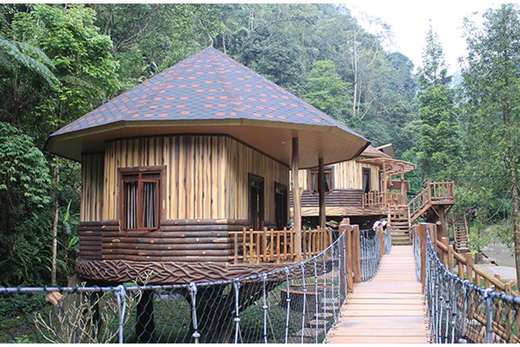 Rumah Pohon di Safari Resort, Cisarua, Bogor, Jawa Barat. 