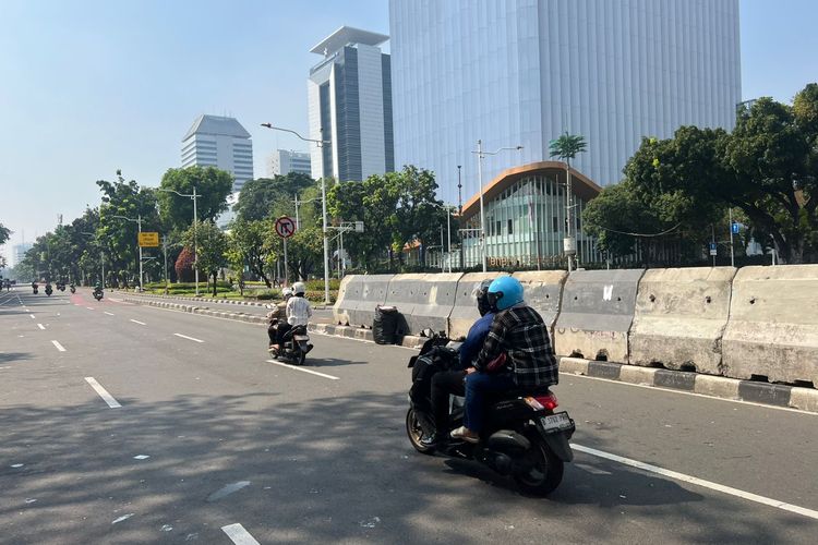 Demo Dukung MBG di Patung Kuda Selesai, Jalan Medan Merdeka Selatan Kembali Dibuka