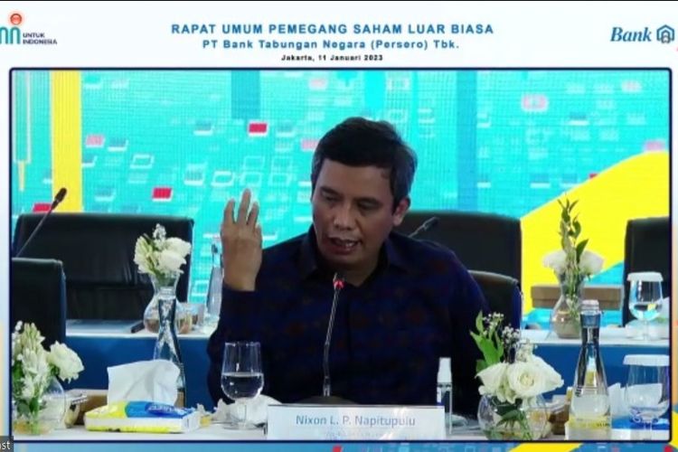 Wakil Direktur Utama BTN Nixon LP Napitupulu saat konferensi pers RUPSLB, Rabu (11/1/2023).