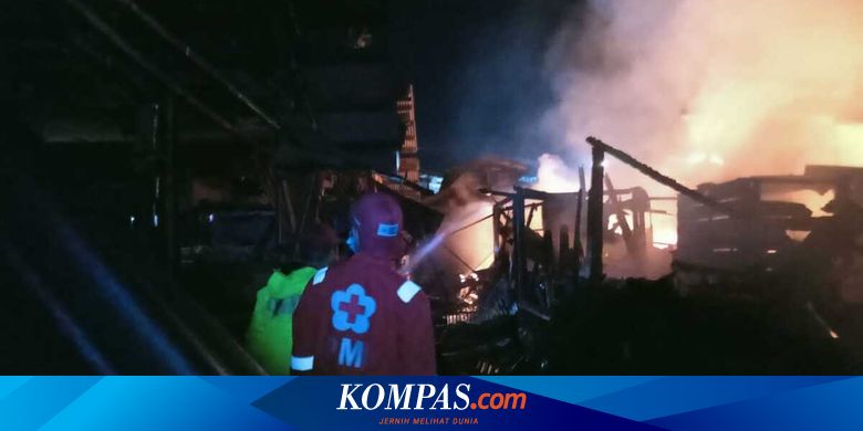 Terbakar Sebelum Direvitalisasi, Pasar Bawah Bukittinggi Diminta Segera Dibangun Kembali - Vimarsana News