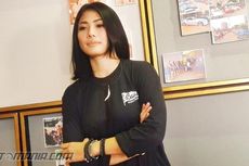 Tips Berkendara Motor ala Nabila Putri