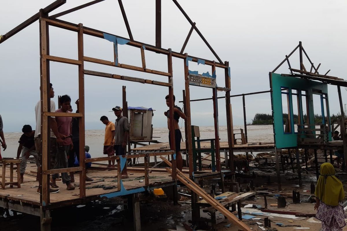 Empat Rumah di Tanah Laut Rusak Diterjang Angin Kencang, BPBD Langsung Turun Tangan