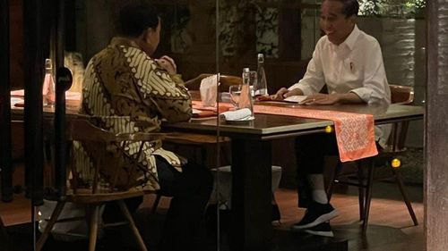 Jokowi Makan Malam dengan Prabowo, PDI-P Pertanyakan Netralitas Kepala Negara