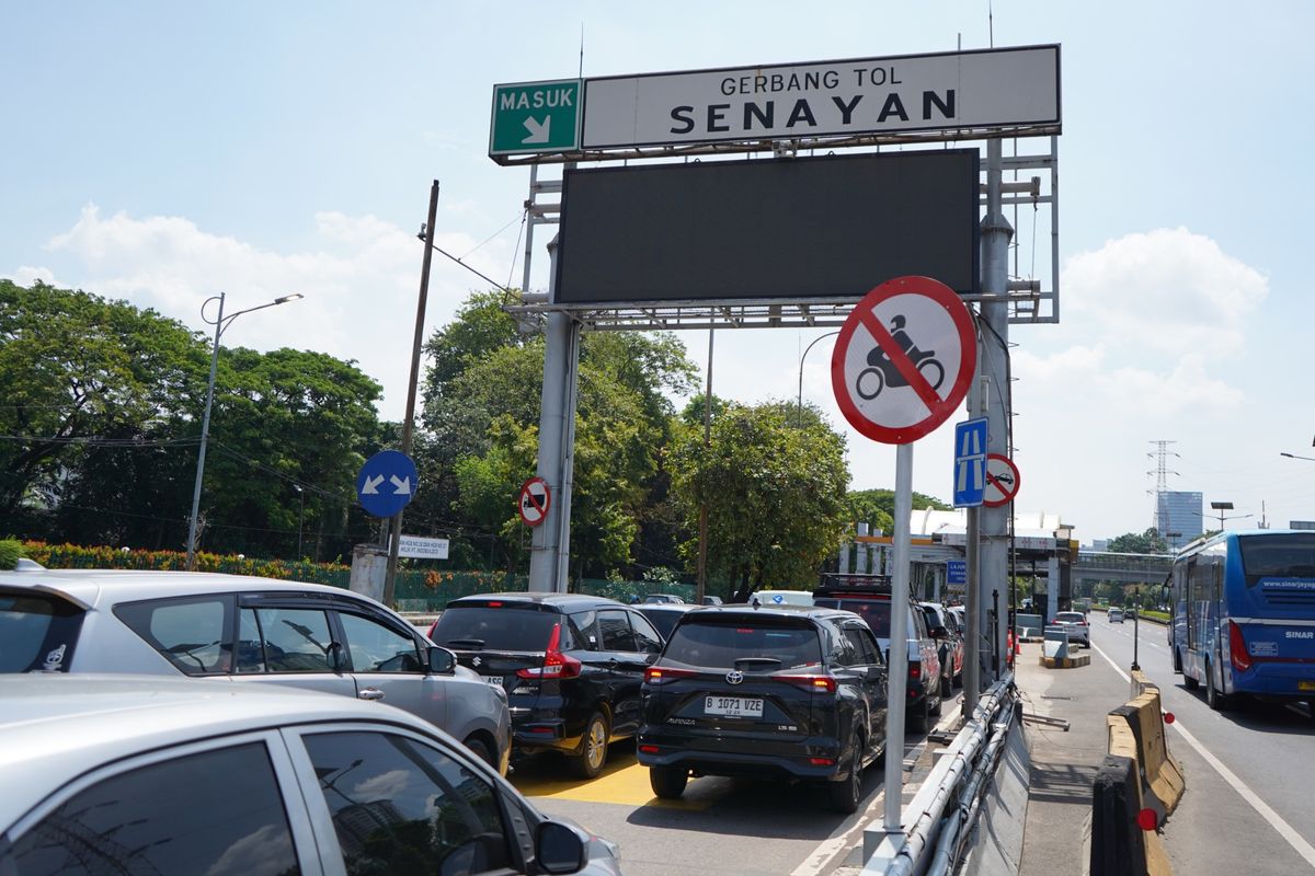 Gerbang Tol Senayan kembali beroperasi setelah terimbas demo