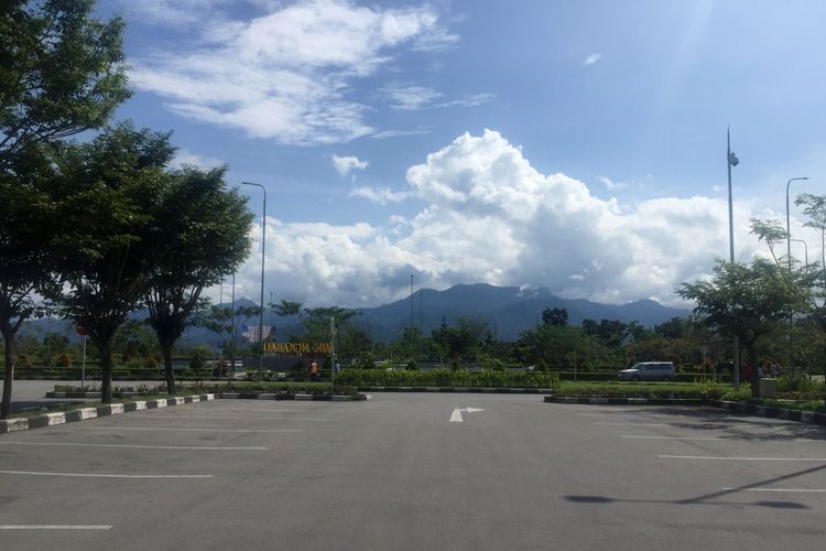 Pemandangan alam di sekitar Bandara Internasional Minangkabau, Oktober 2018.