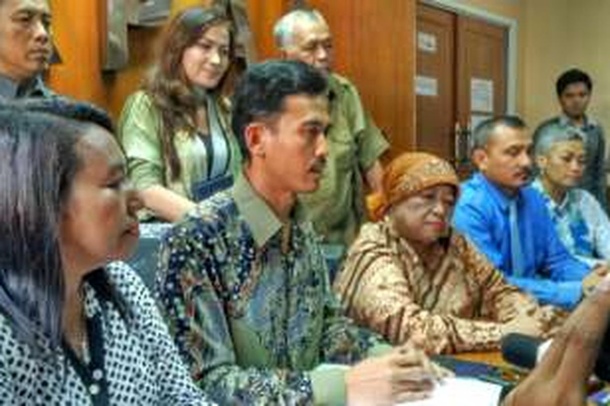 Konferensi Pers terkait kasus pencabulan anak di Kediri yang diduga dilakukan pengusaha Soni Sandra alias Koko, di Kantor KPAI, Menteng, Jakarta Pusat, Selasa (17/5/2016).