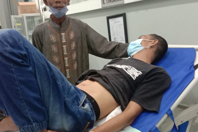 Korban Curas Di Lumajang saat dirawat di RS Bhayangkara Lumajang, Jumat (18/3/2022)