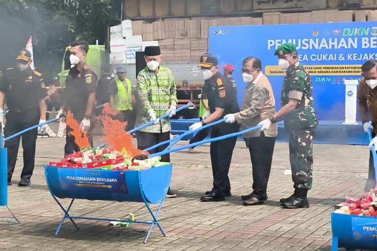 Rokok Ilegal Nyaris Bikin Rugi Negara Rp 24,72 Miliar