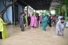 Jalin Koordinasi dengan BBWS, Pemkot Semarang Tutup Tanggul Jebol di Sungai Plumbon