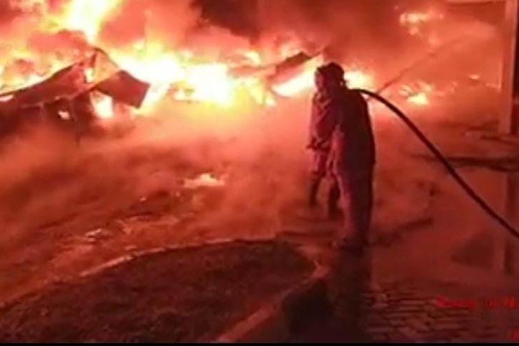 Kebakaran Gudang Dupa di Tangerang Padam Setelah Hampir Lima Jam