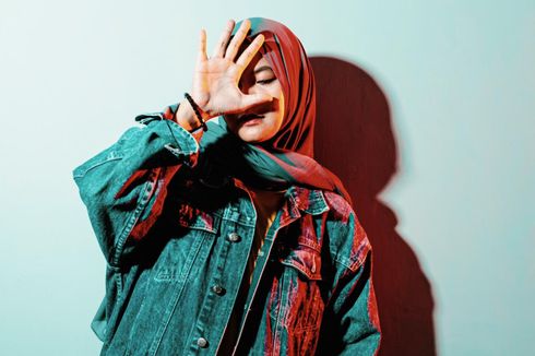 Elfa Azha Dedikasikan Lagu Terlalu Sakit untuk Teman Dekatnya