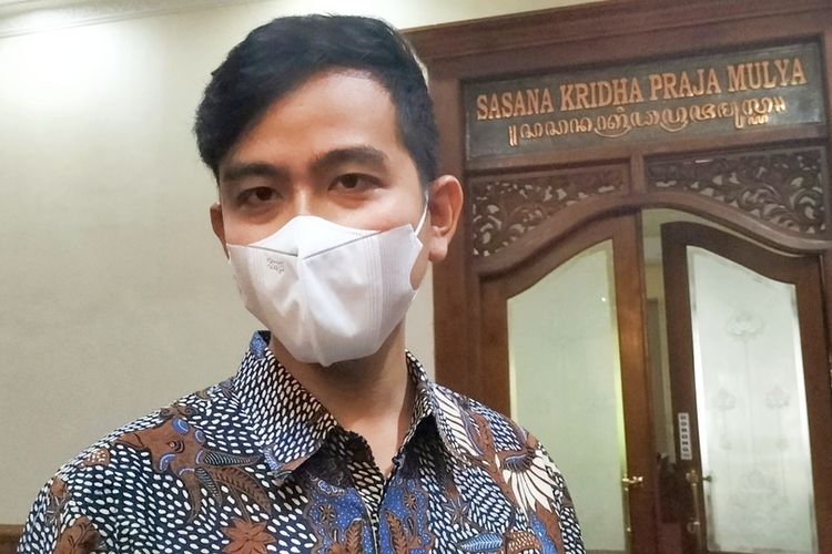 Gibran Rakabuming Raka di Balai Kota Solo, Jumat (1/7/2022).